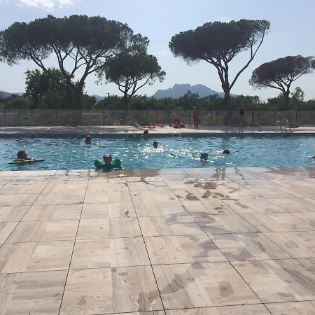 Appartement Neuf Moderne Avec Piscine Puget-sur Argens Exterior photo